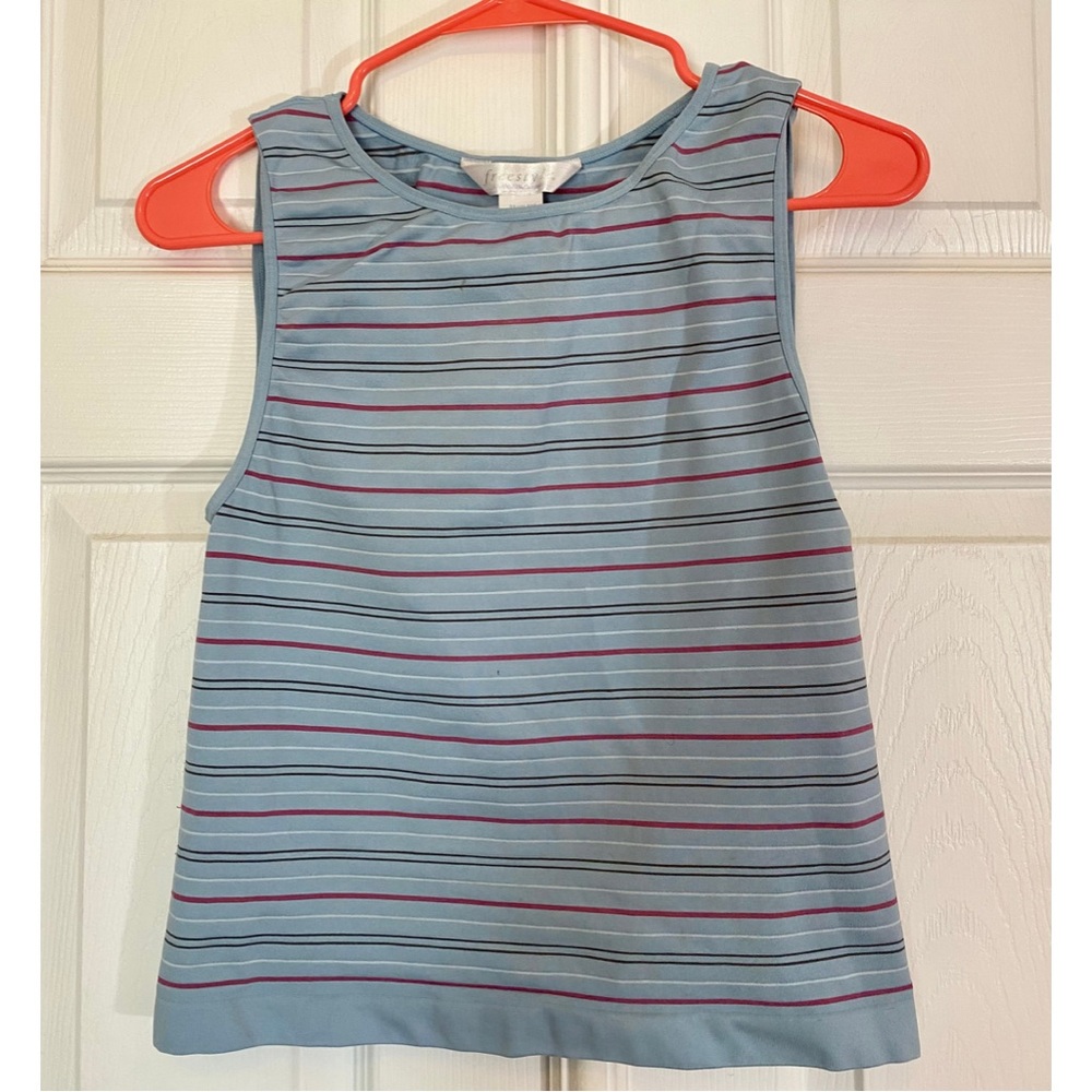Freestyle by Danskin. Blue with stripes. Sleeveless. SEAMLESS. Size Large.